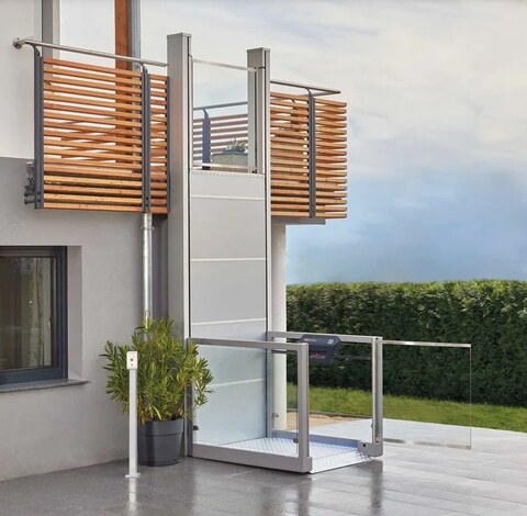 Ascendor UnaPorte Plattform-Hublift an einem Balkon